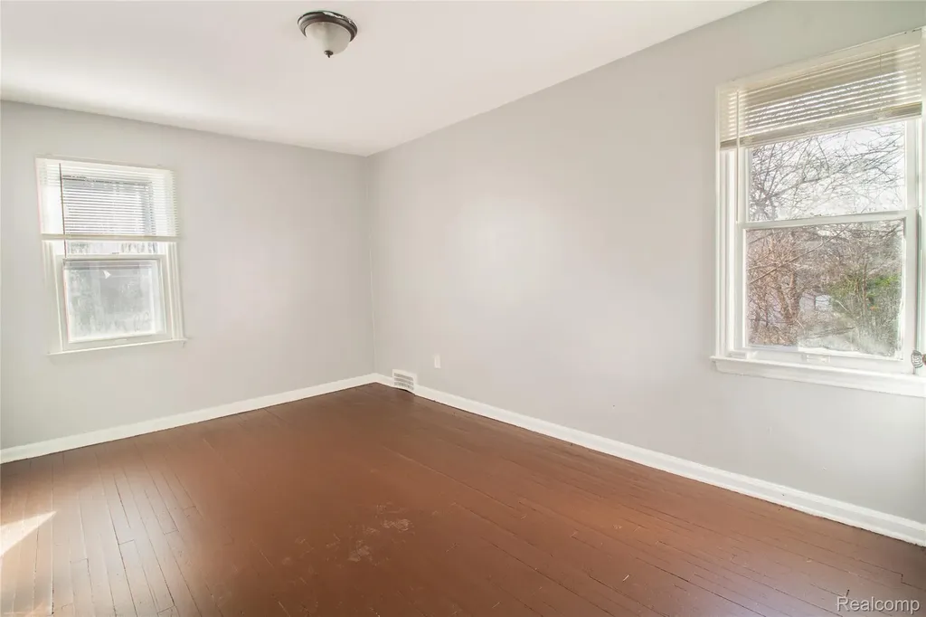13878 Eastburn Street Detroit City MI 48205