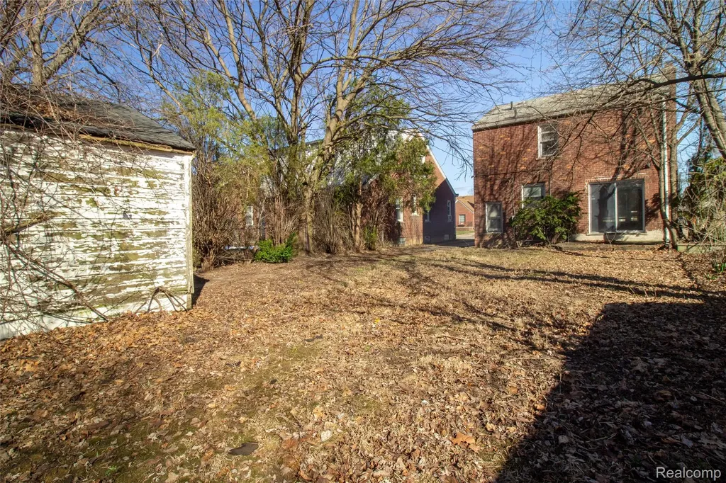 13878 Eastburn Street Detroit City MI 48205