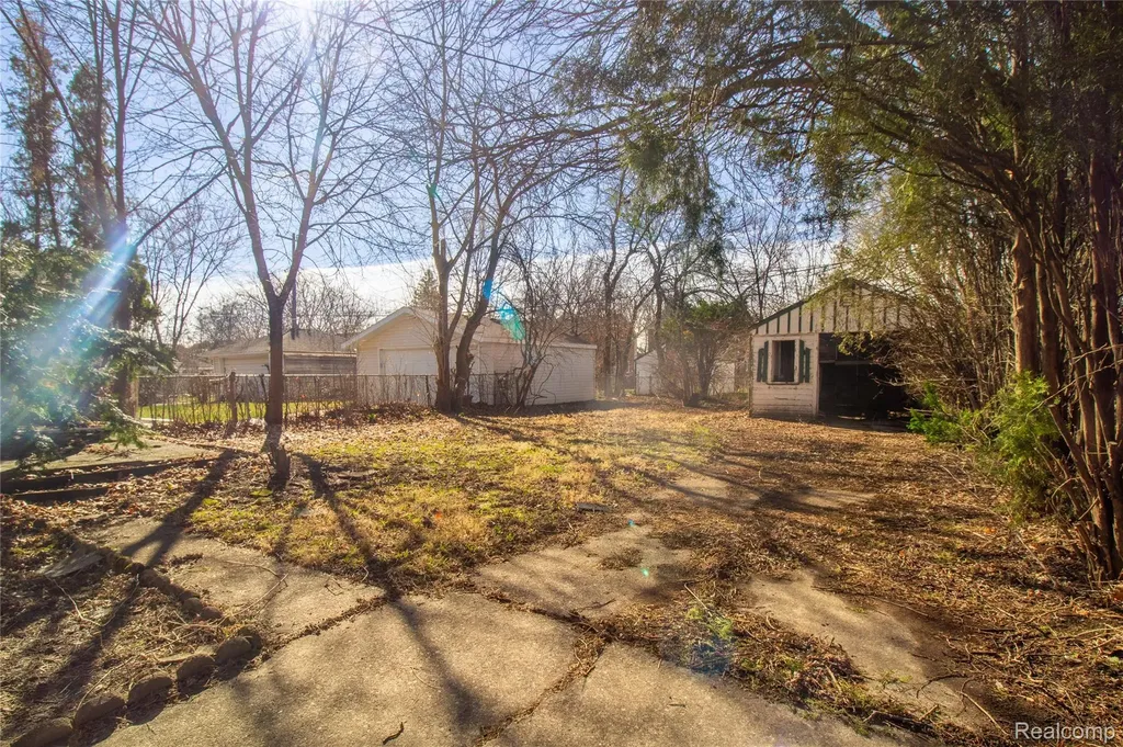 13878 Eastburn Street Detroit City MI 48205