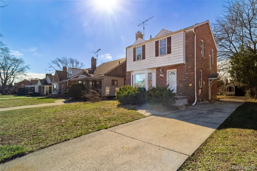 13878 Eastburn Street Detroit City MI 48205