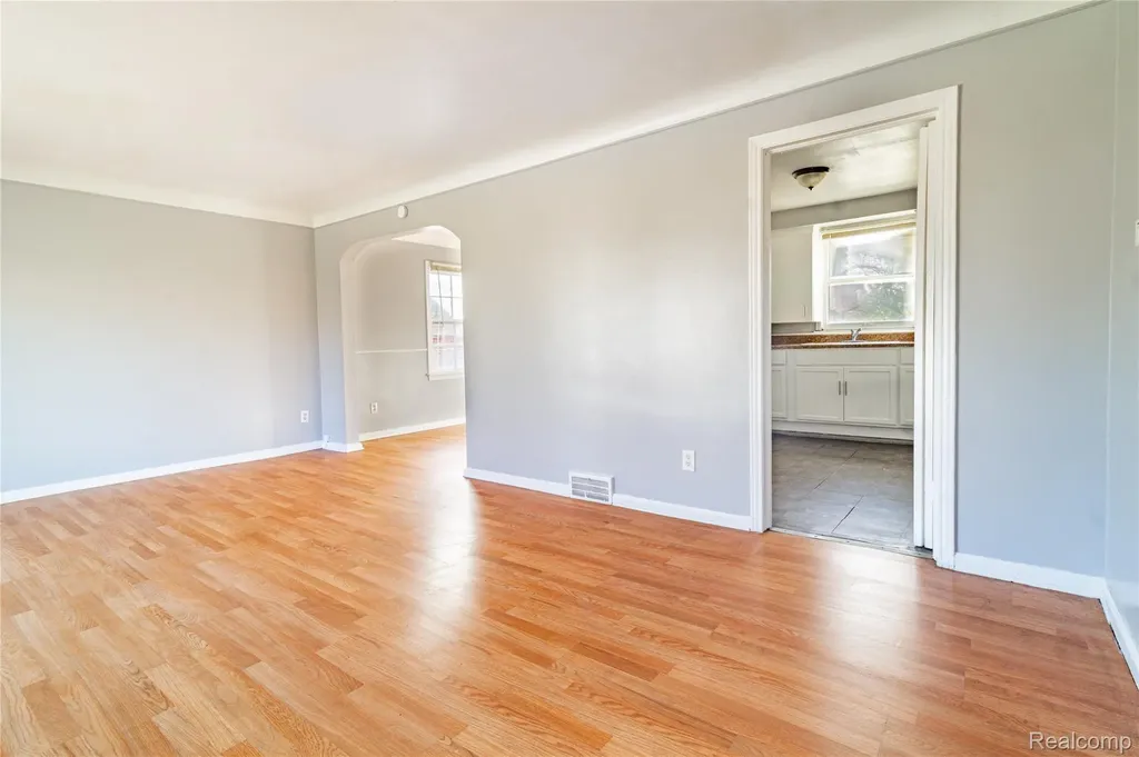13878 Eastburn Street Detroit City MI 48205