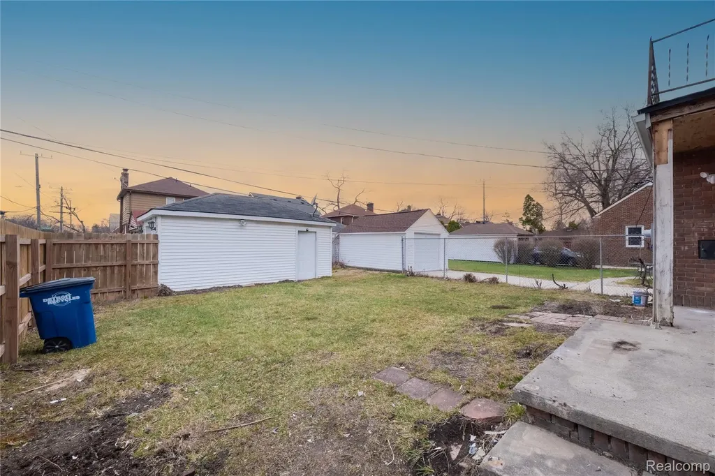 16703 Archdale Street Detroit City MI 48235