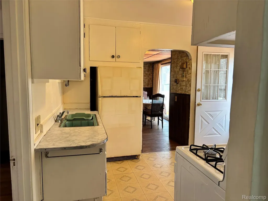 2257 Lodge Road Flint Charter Township MI 48532