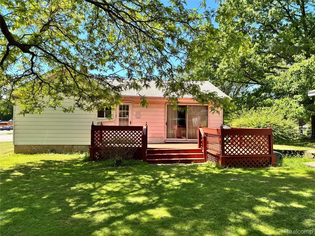 2257 Lodge Road Flint Charter Township MI 48532