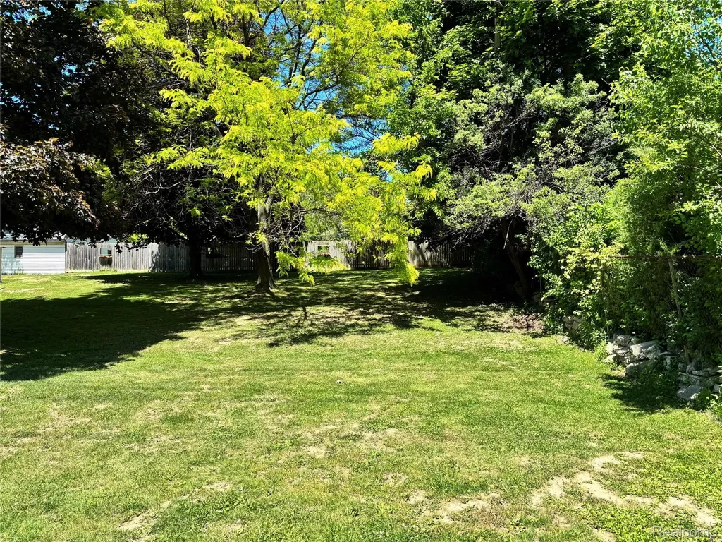 2257 Lodge Road Flint Charter Township MI 48532