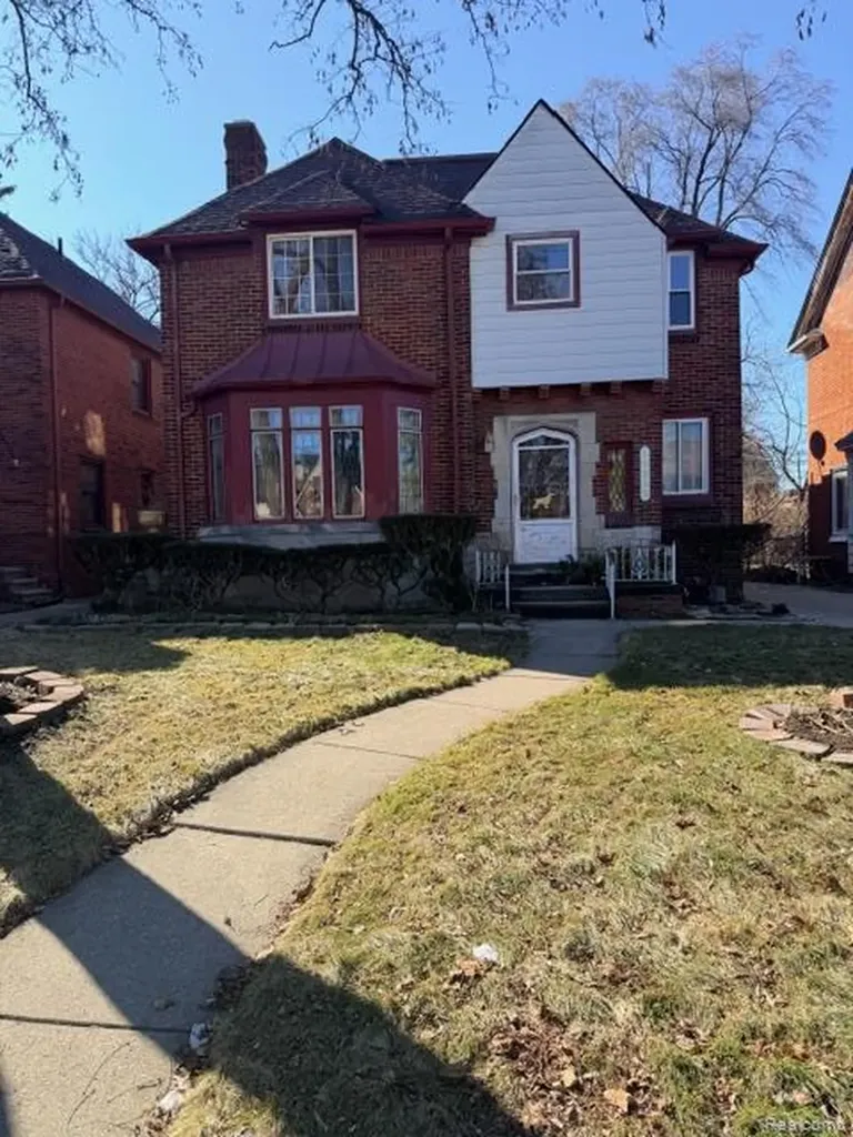 18303 Santa Barbara Drive Detroit City MI 48221