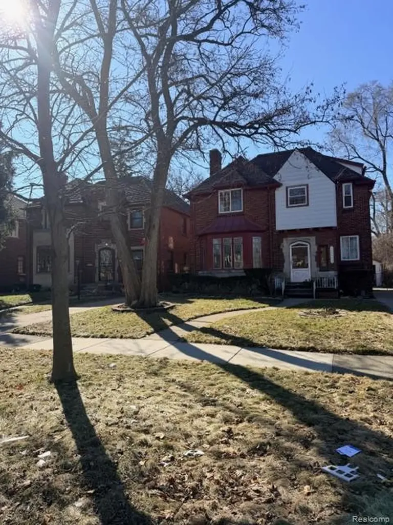 18303 Santa Barbara Drive Detroit City MI 48221