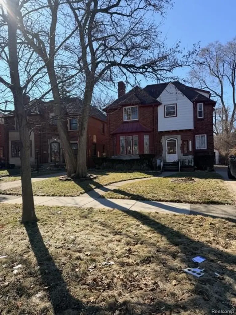 18303 Santa Barbara Drive Detroit City MI 48221