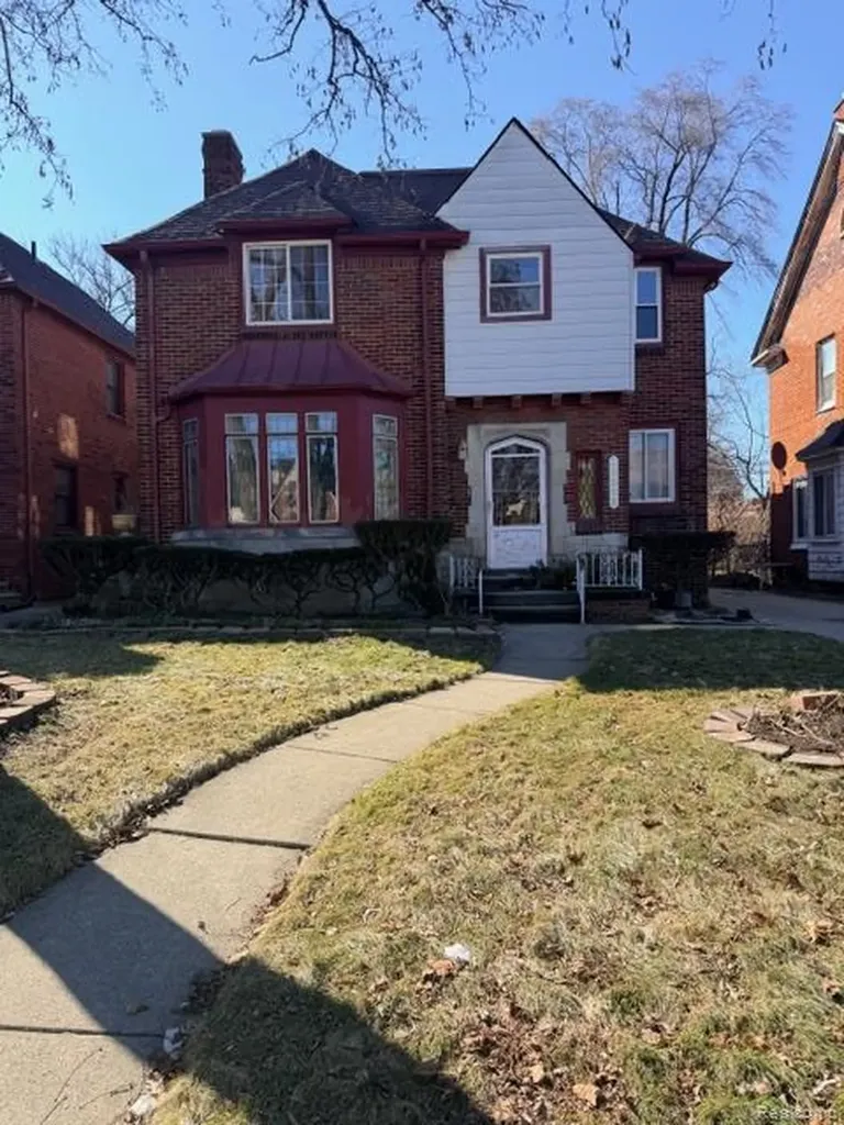 18303 Santa Barbara Drive Detroit City MI 48221