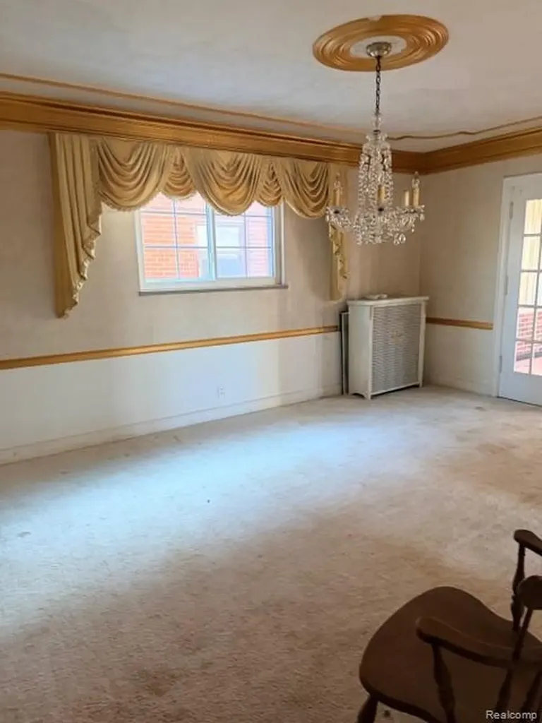 18303 Santa Barbara Drive Detroit City MI 48221