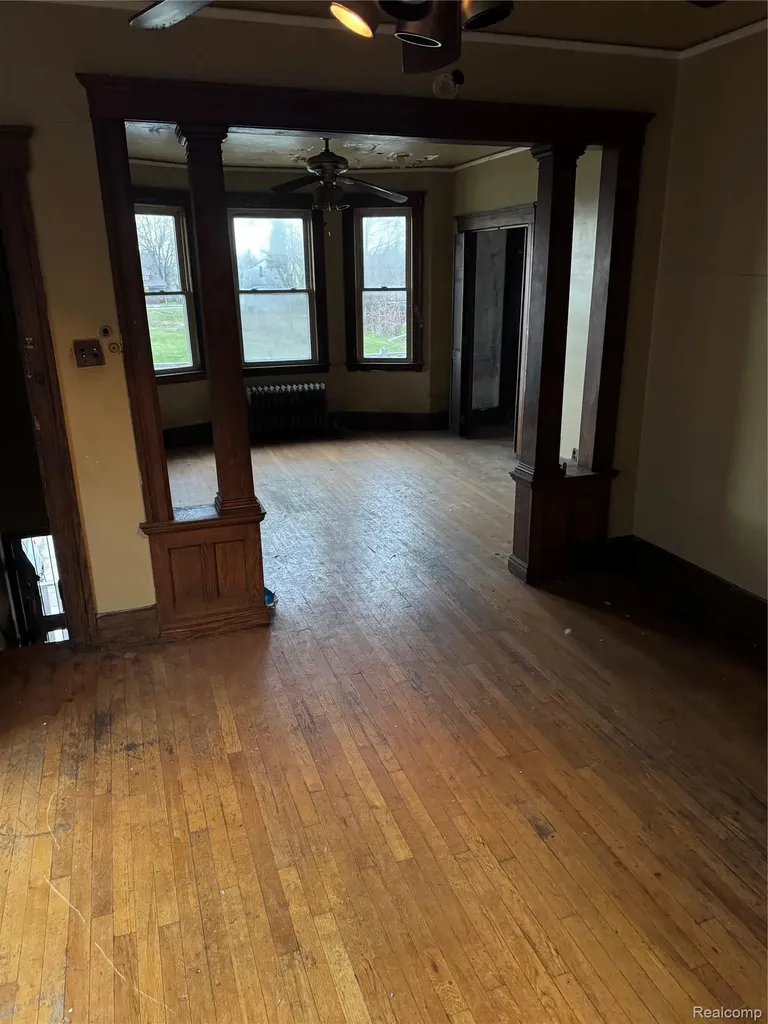 2954 E Harding Street Detroit City MI 48214