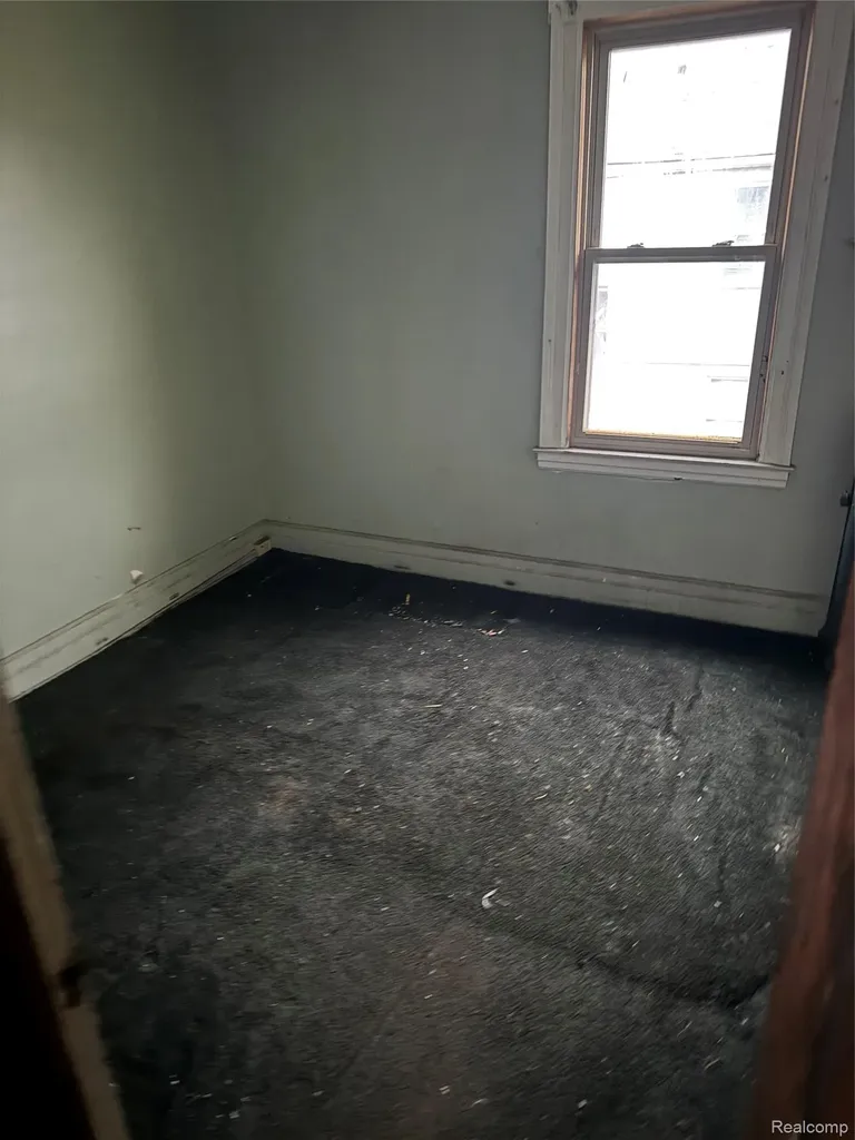 2954 E Harding Street Detroit City MI 48214