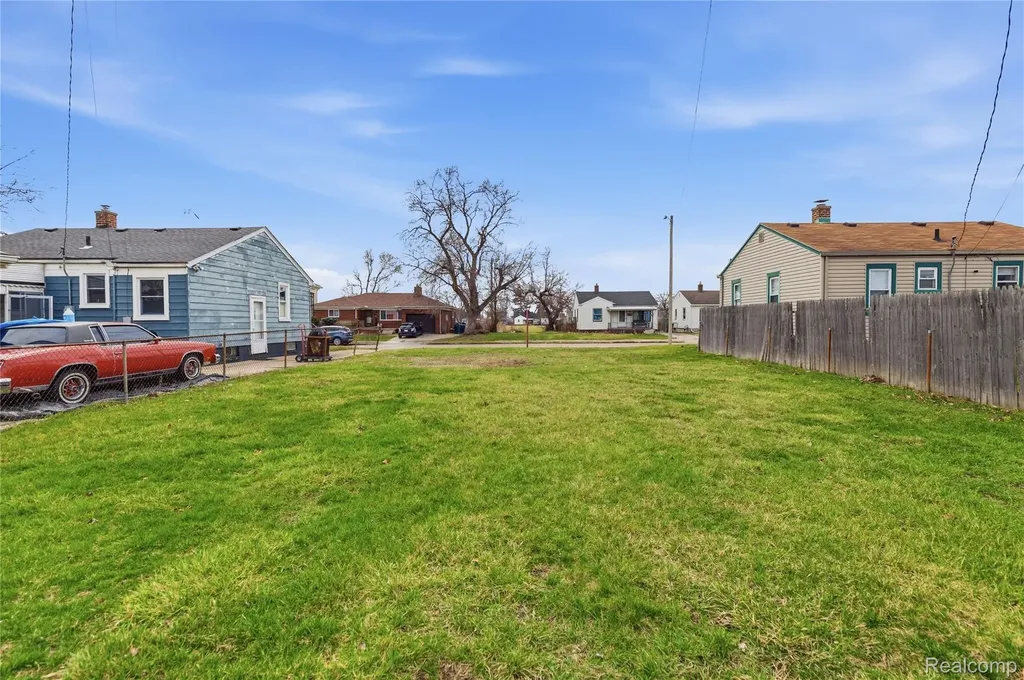 1738 Garfield Avenue Lincoln Park City MI 48146
