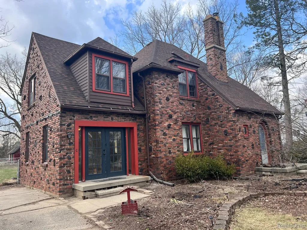 1502 M-52 Highway S Owosso City MI 48867