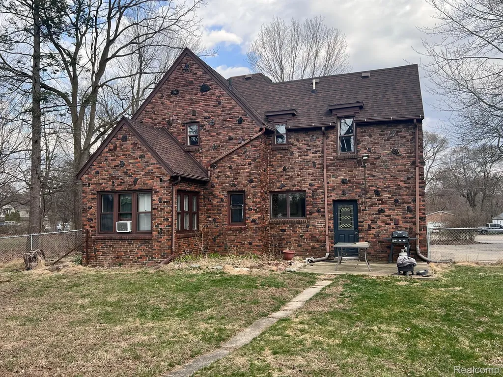 1502 M-52 Highway S Owosso City MI 48867