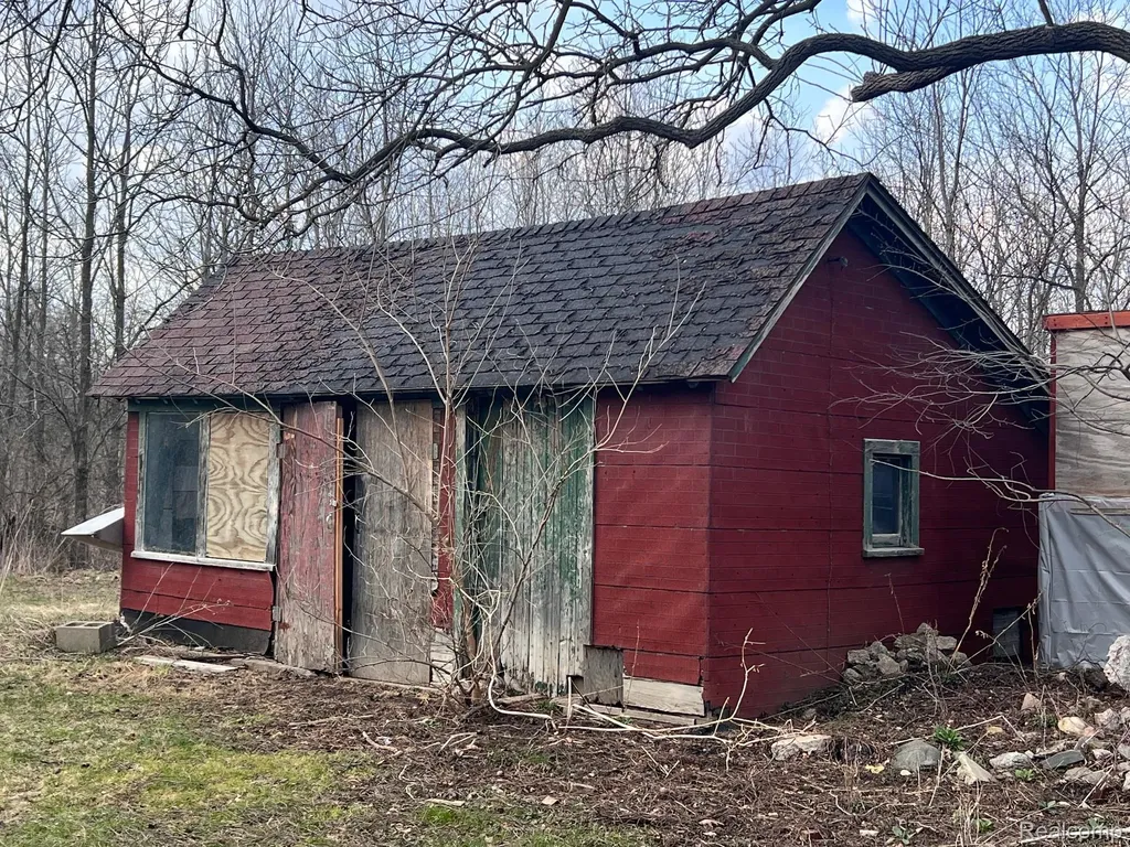 1502 M-52 Highway S Owosso City MI 48867