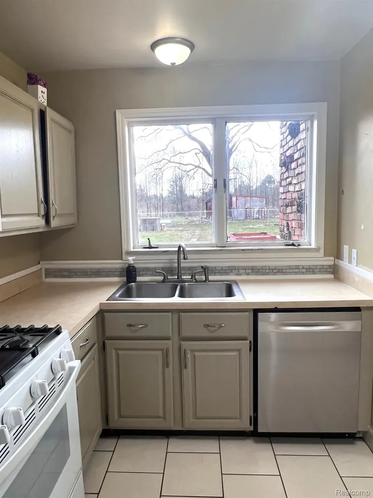 1502 M-52 Highway S Owosso City MI 48867