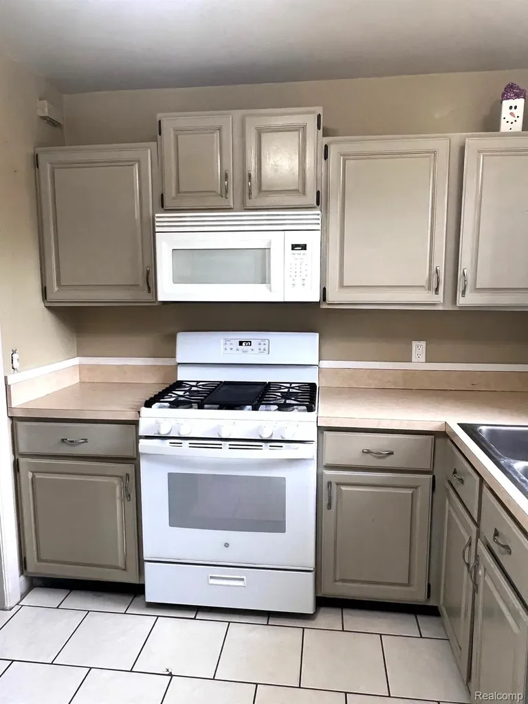 1502 M-52 Highway S Owosso City MI 48867