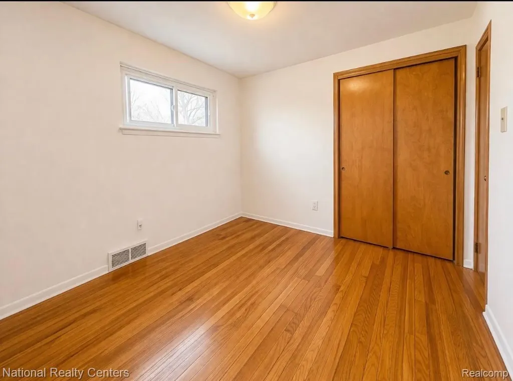 7010 Locklin Street West Bloomfield Charter Township MI 48324