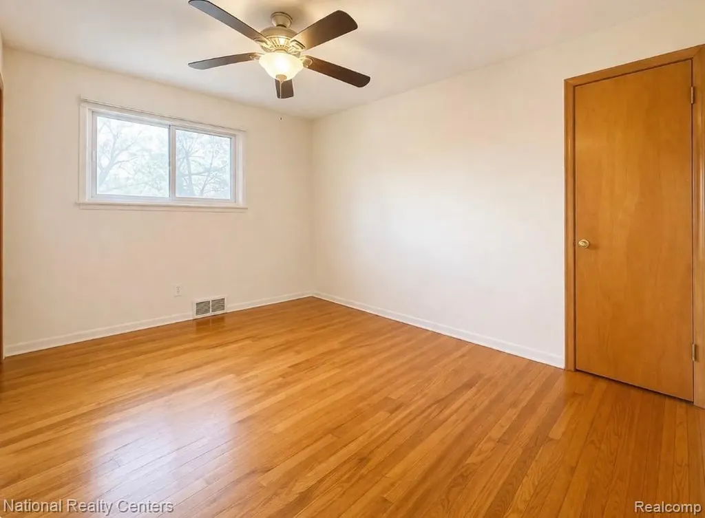7010 Locklin Street West Bloomfield Charter Township MI 48324