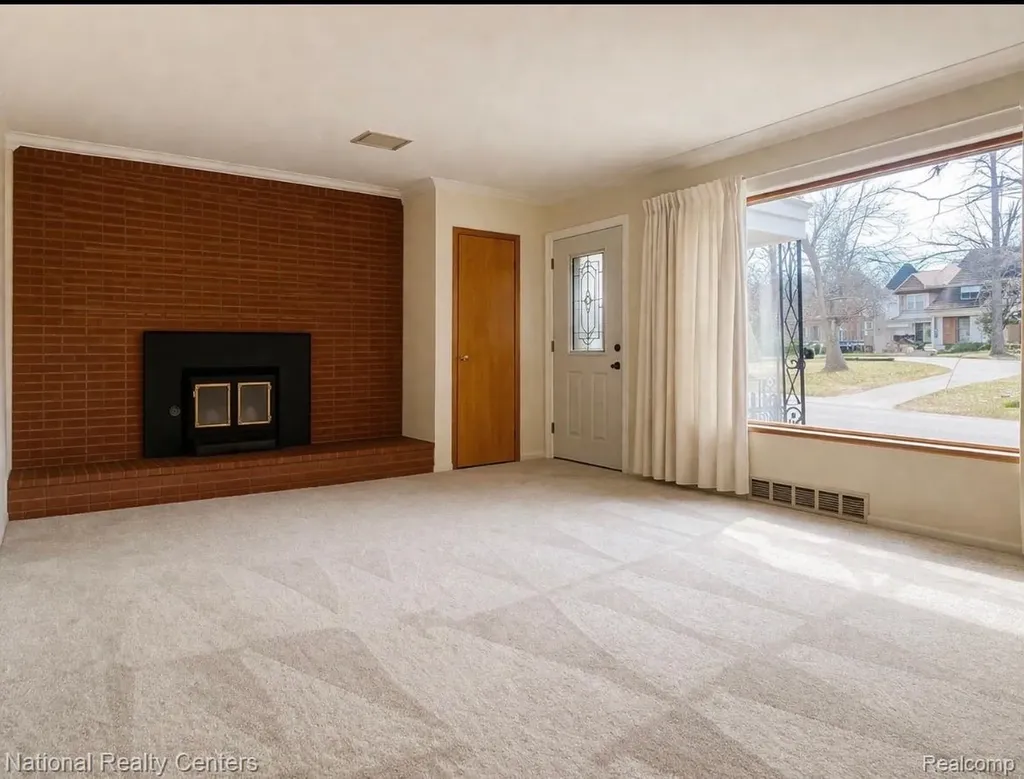 7010 Locklin Street West Bloomfield Charter Township MI 48324