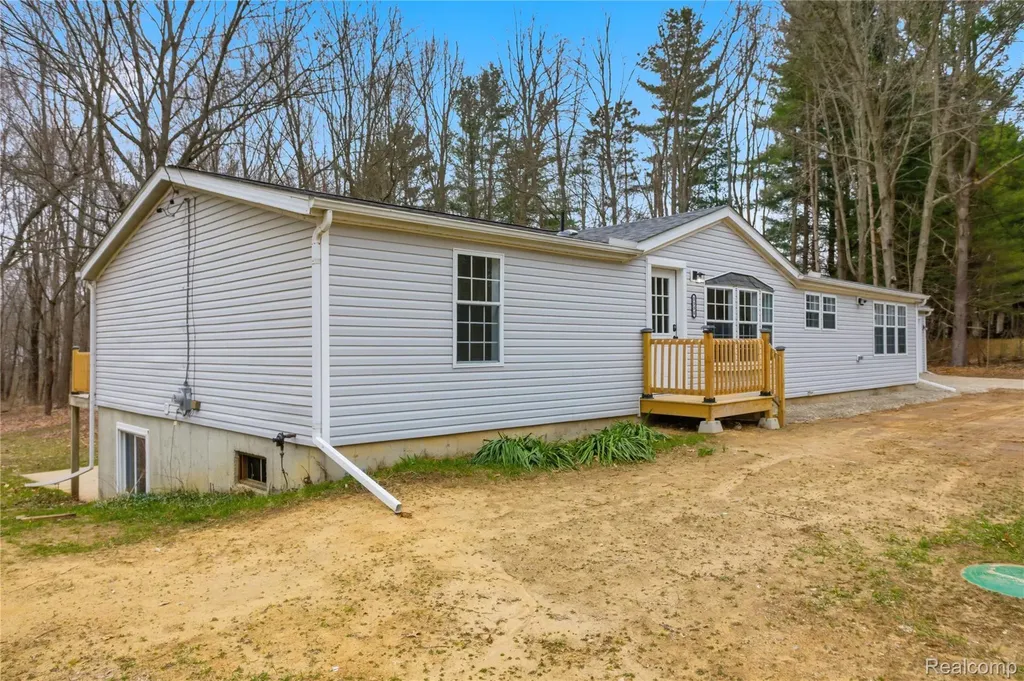 5350 List Road Waterloo Township MI 49240