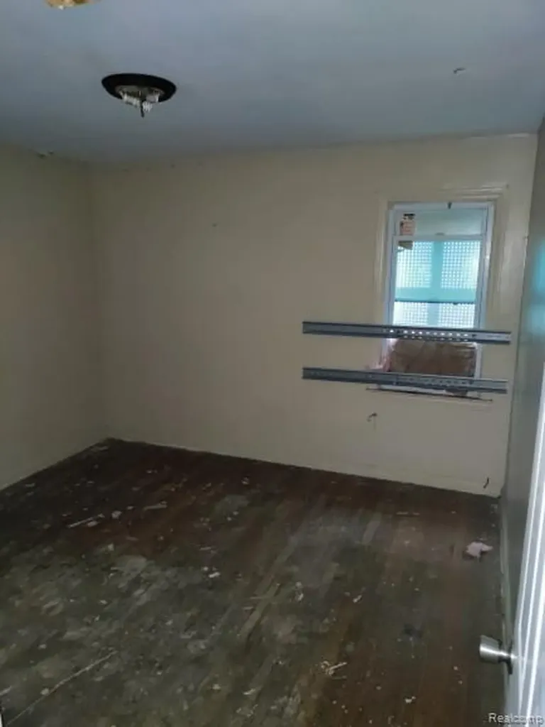 17305 Winston Street Detroit City MI 48219