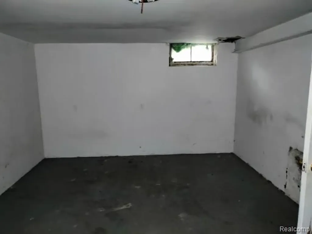 17305 Winston Street Detroit City MI 48219