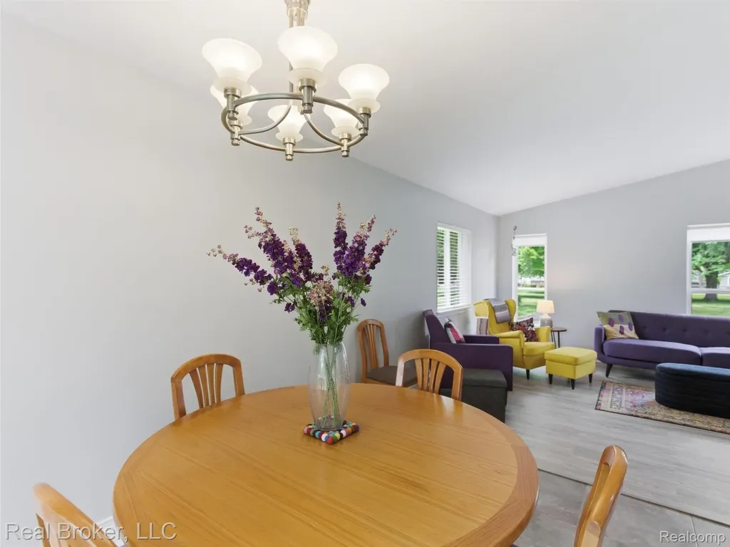 7514 Capri Drive White Lake Charter Township MI 48383