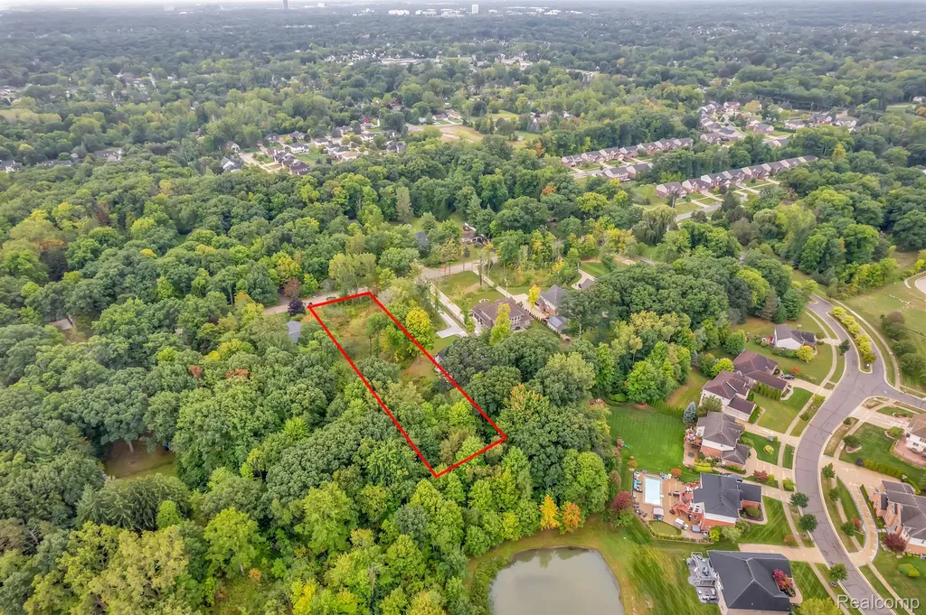 3459 Hazelton Avenue Rochester Hills City MI 48316