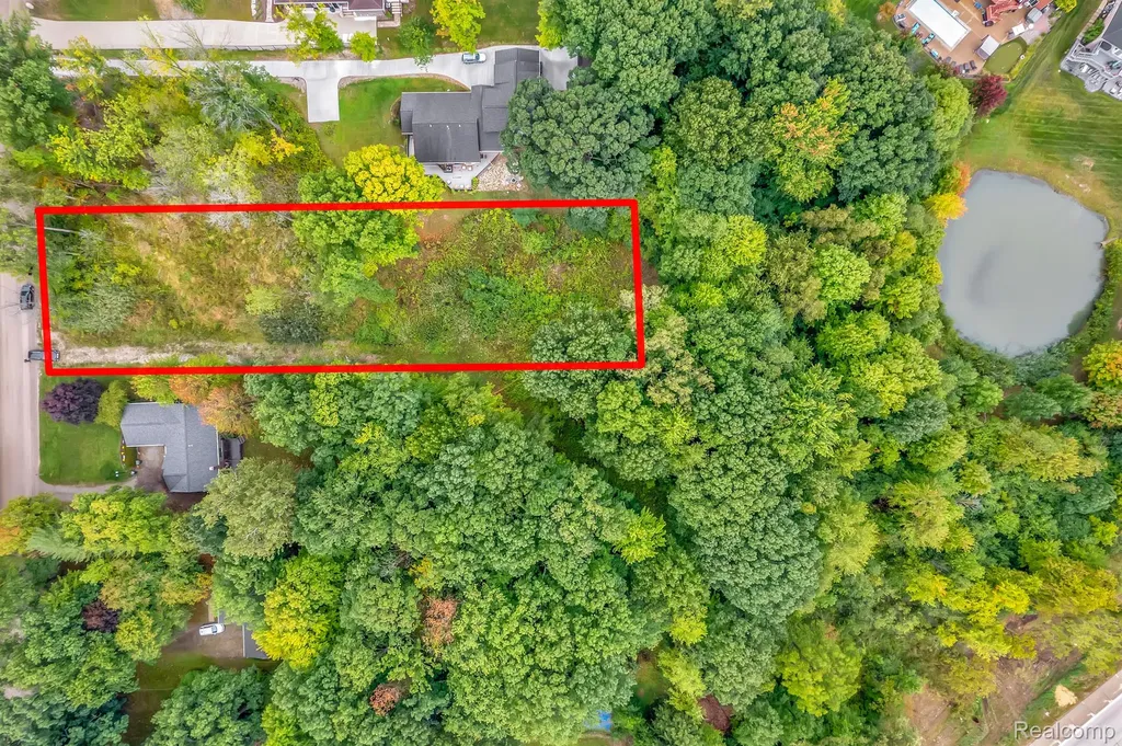 3459 Hazelton Avenue Rochester Hills City MI 48316