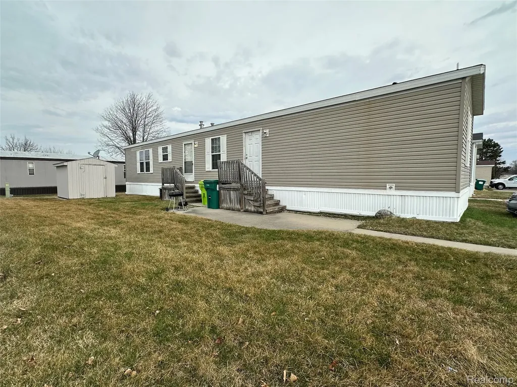 37789 Joplin Drive Clinton Charter Township MI 48036