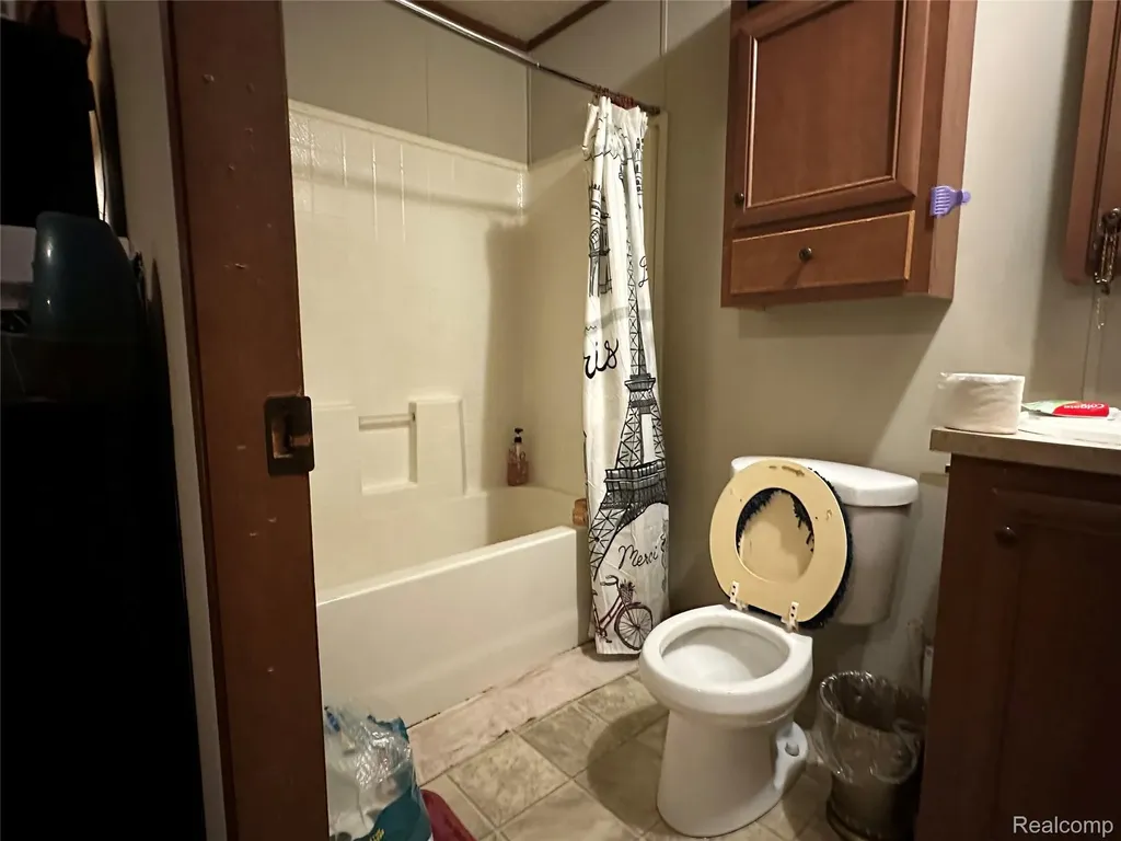 37789 Joplin Drive Clinton Charter Township MI 48036