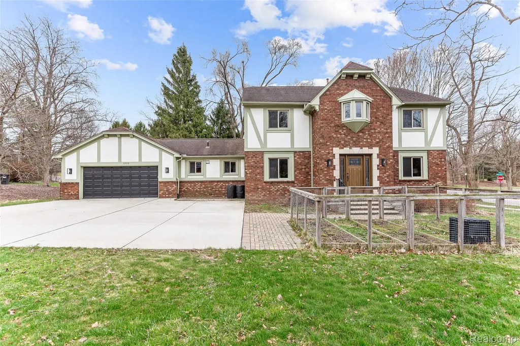 3755 Tremont Lane Ann Arbor City MI 48105