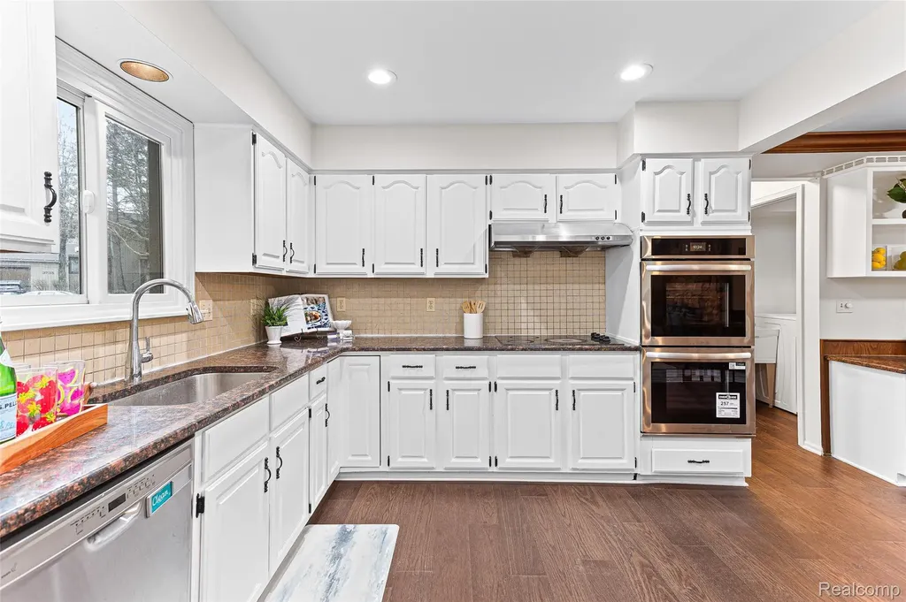 3755 Tremont Lane Ann Arbor City MI 48105