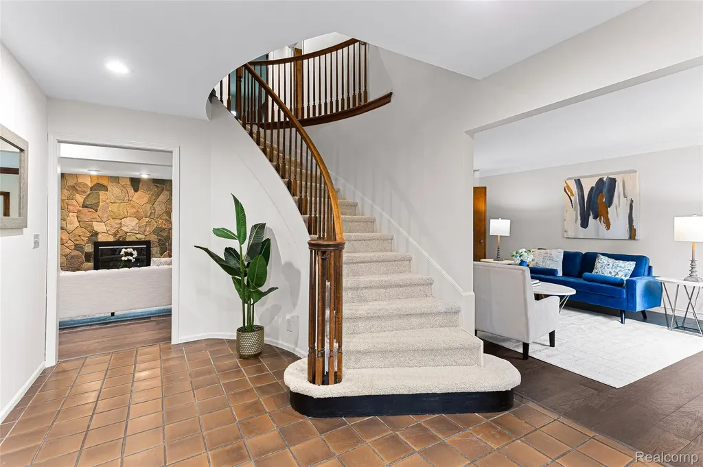 3755 Tremont Lane Ann Arbor City MI 48105
