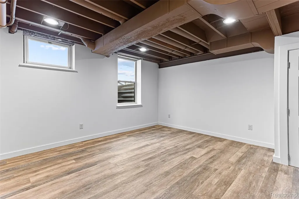 3755 Tremont Lane Ann Arbor City MI 48105