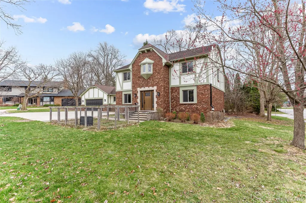 3755 Tremont Lane Ann Arbor City MI 48105