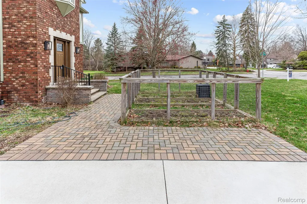 3755 Tremont Lane Ann Arbor City MI 48105