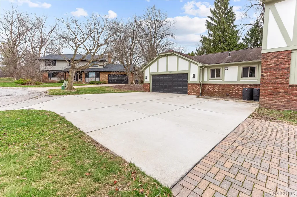 3755 Tremont Lane Ann Arbor City MI 48105