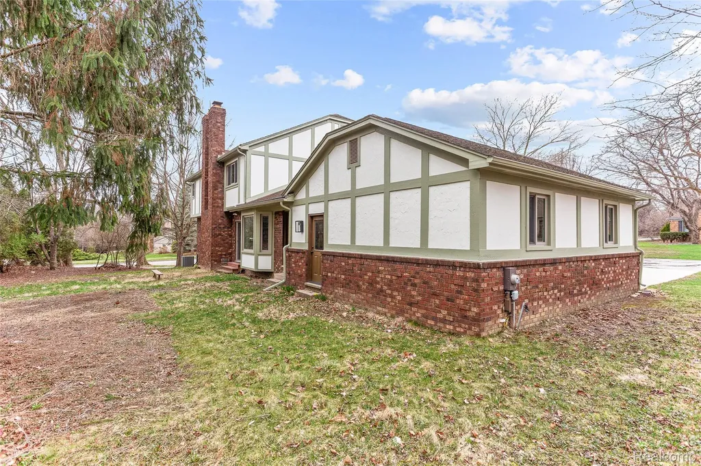 3755 Tremont Lane Ann Arbor City MI 48105