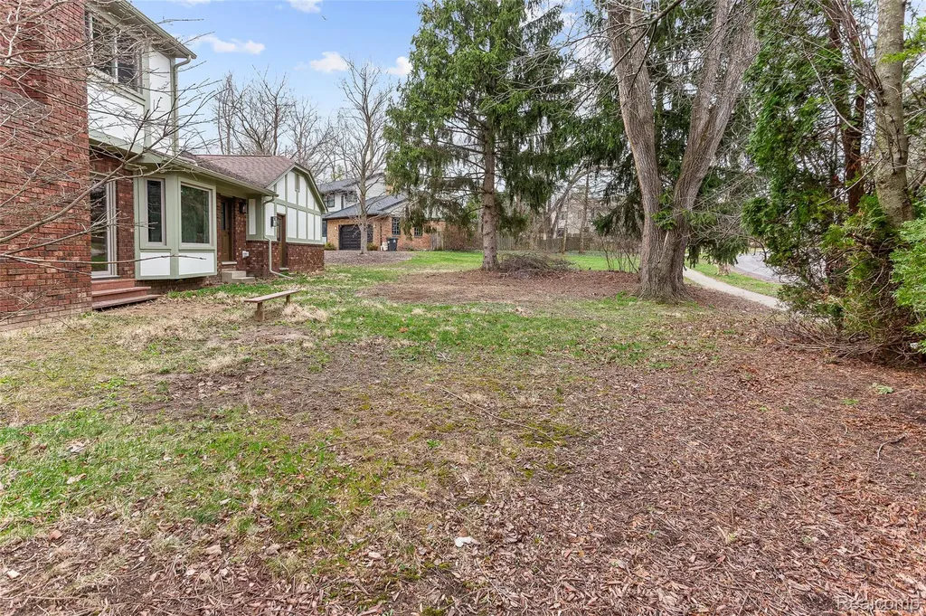 3755 Tremont Lane Ann Arbor City MI 48105