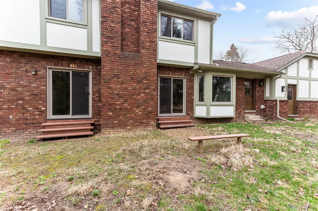 3755 Tremont Lane Ann Arbor City MI 48105