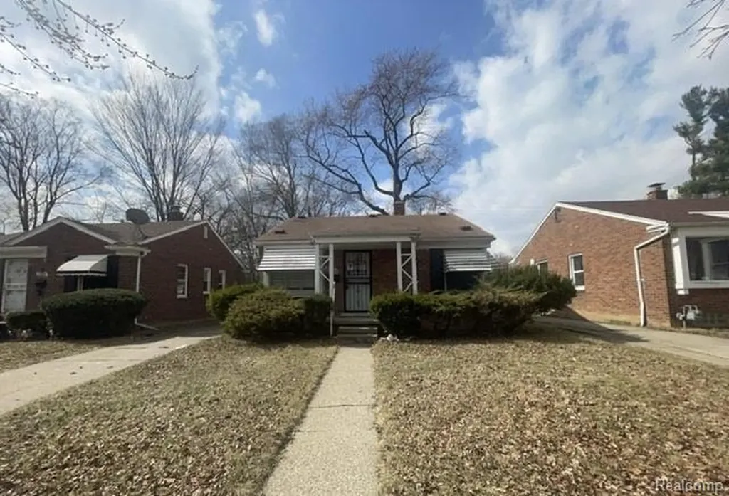 20043 Goulburn Avenue Detroit City MI 48205