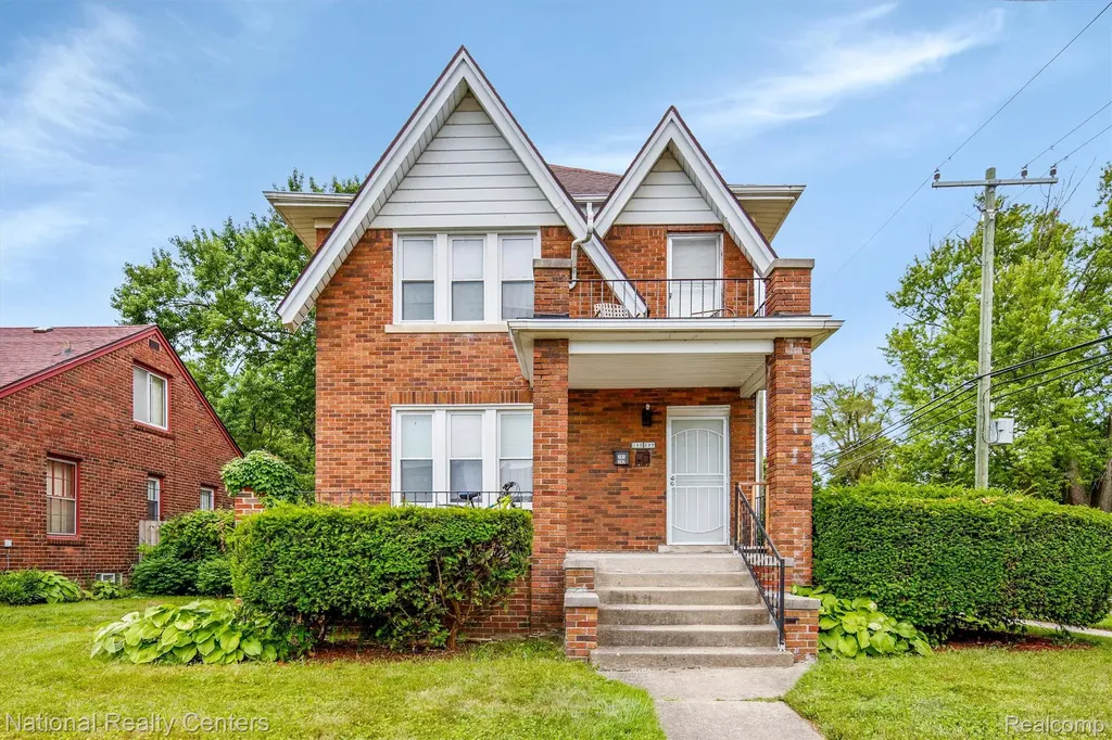 295 Eastlawn Street Detroit City MI 48215