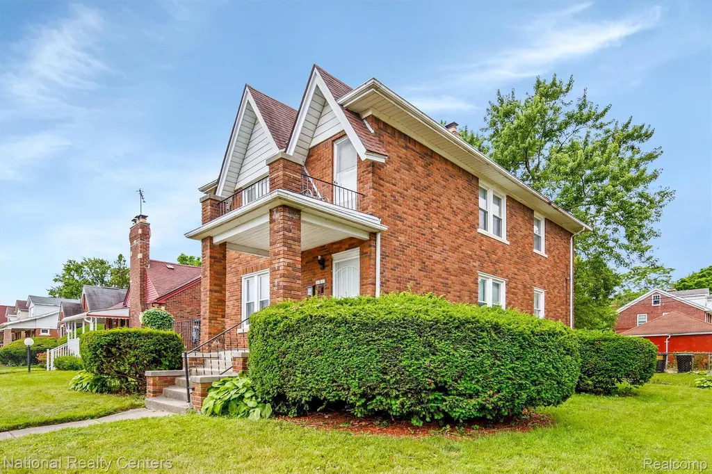 295 Eastlawn Street Detroit City MI 48215