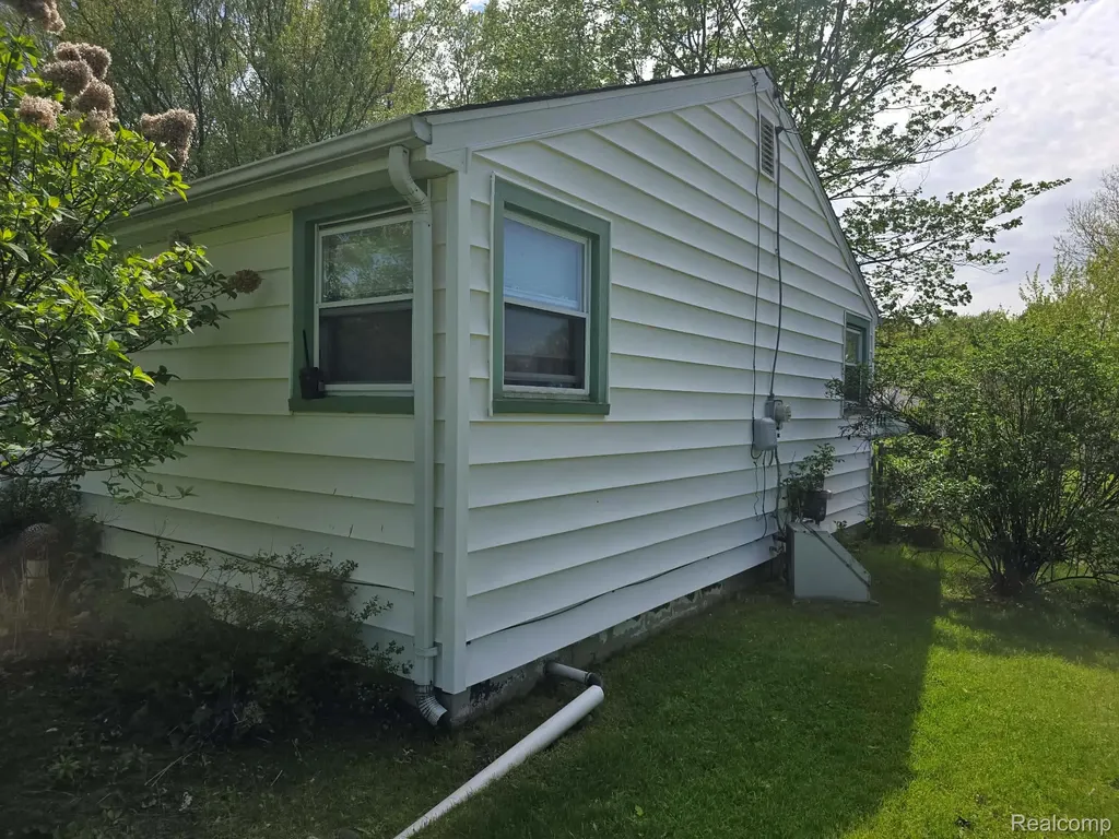 11421 Wing Drive Vienna Charter Township MI 48420
