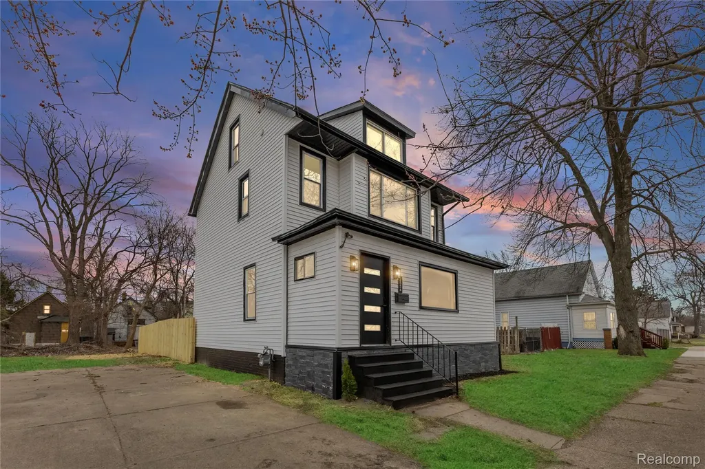 2554 Parker Street Detroit City MI 48214