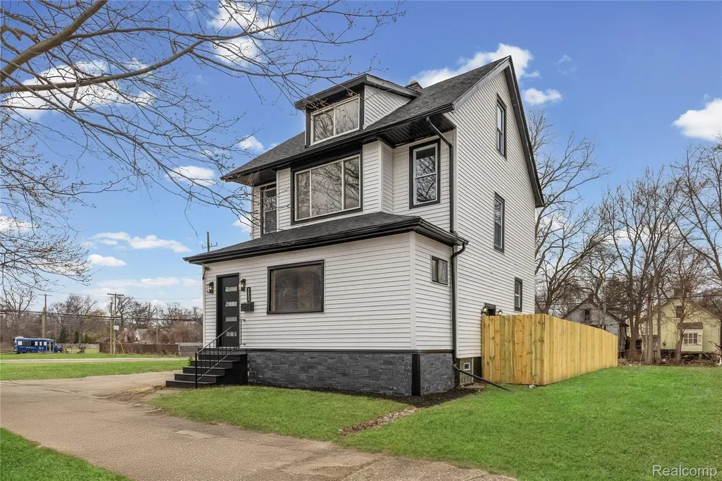 2554 Parker Street Detroit City MI 48214