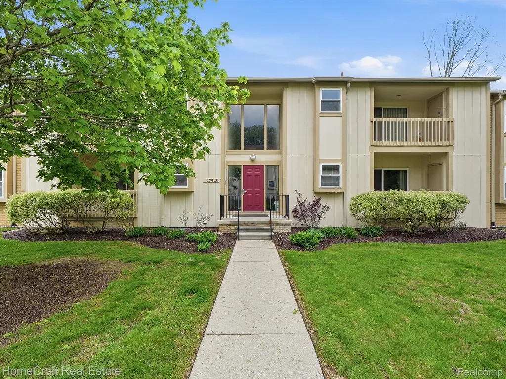 27920 Berrywood Lane Farmington Hills City MI 48334